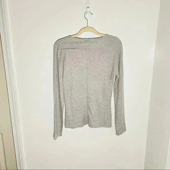 NWT Rag & Bone The Bias Rib Knit Long Sleeve V-neck Top In Light Grey - Picture 3 of 7